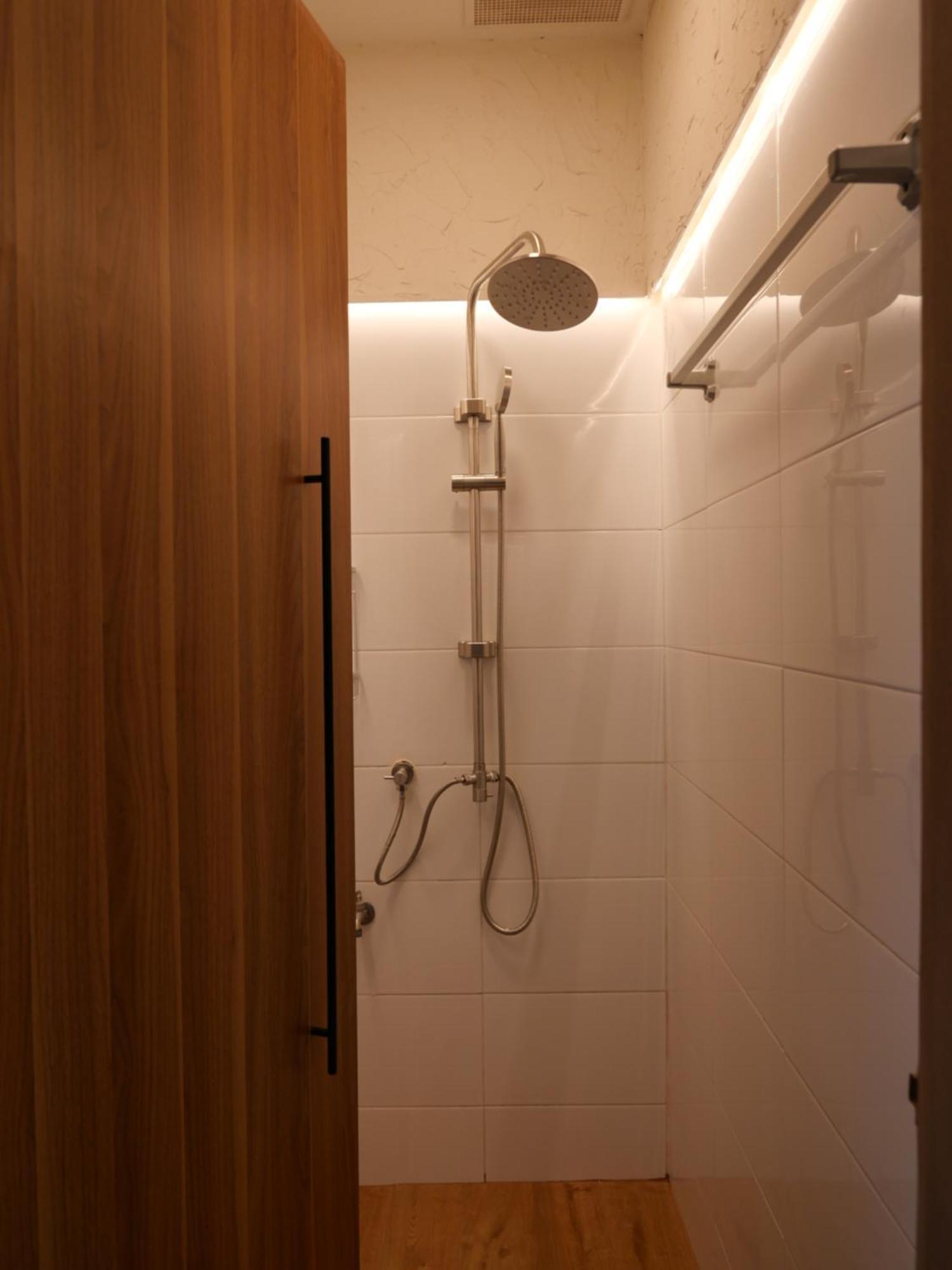 Films House Hostel 방샌 외부 사진