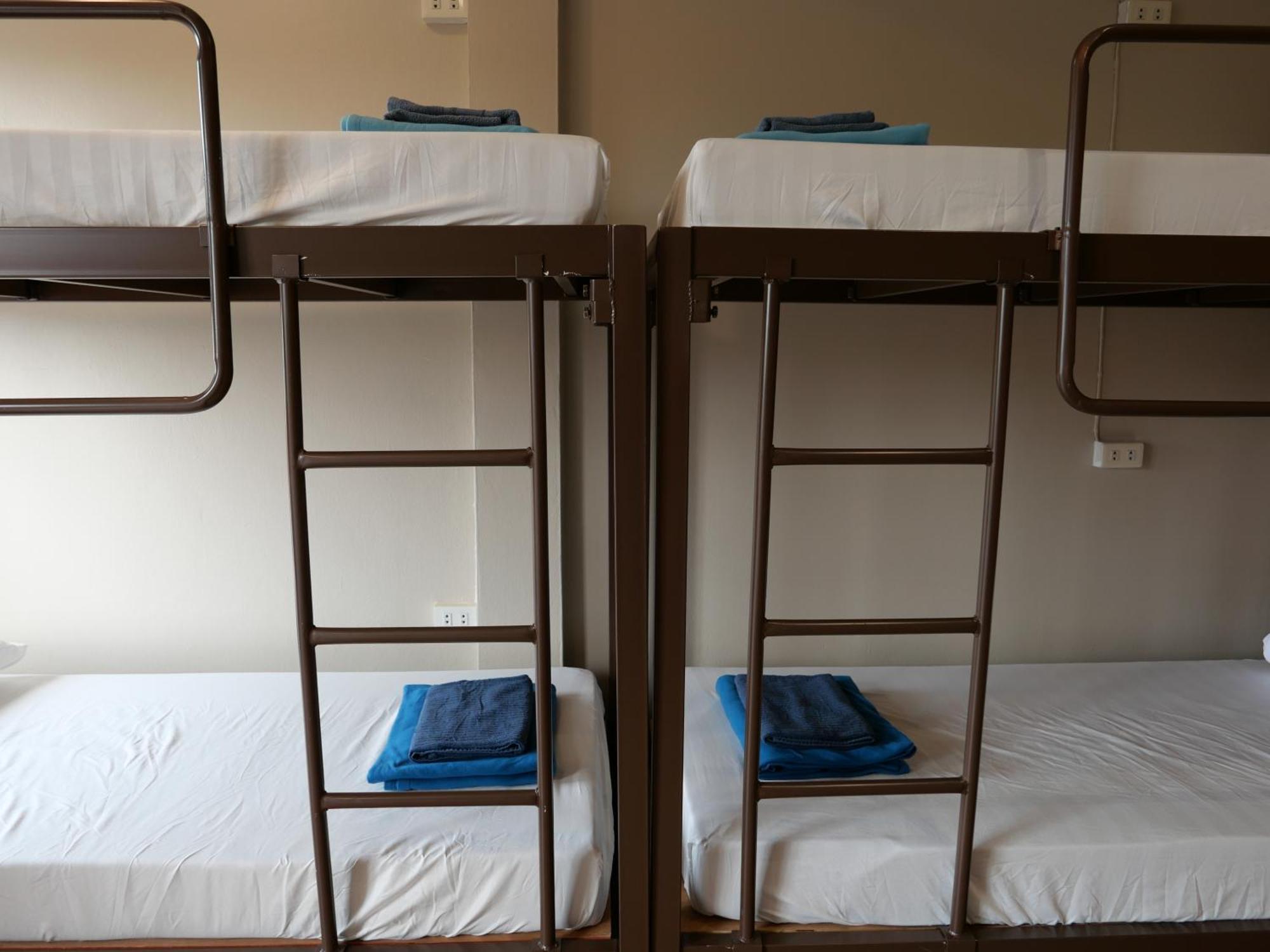 Films House Hostel 방샌 외부 사진