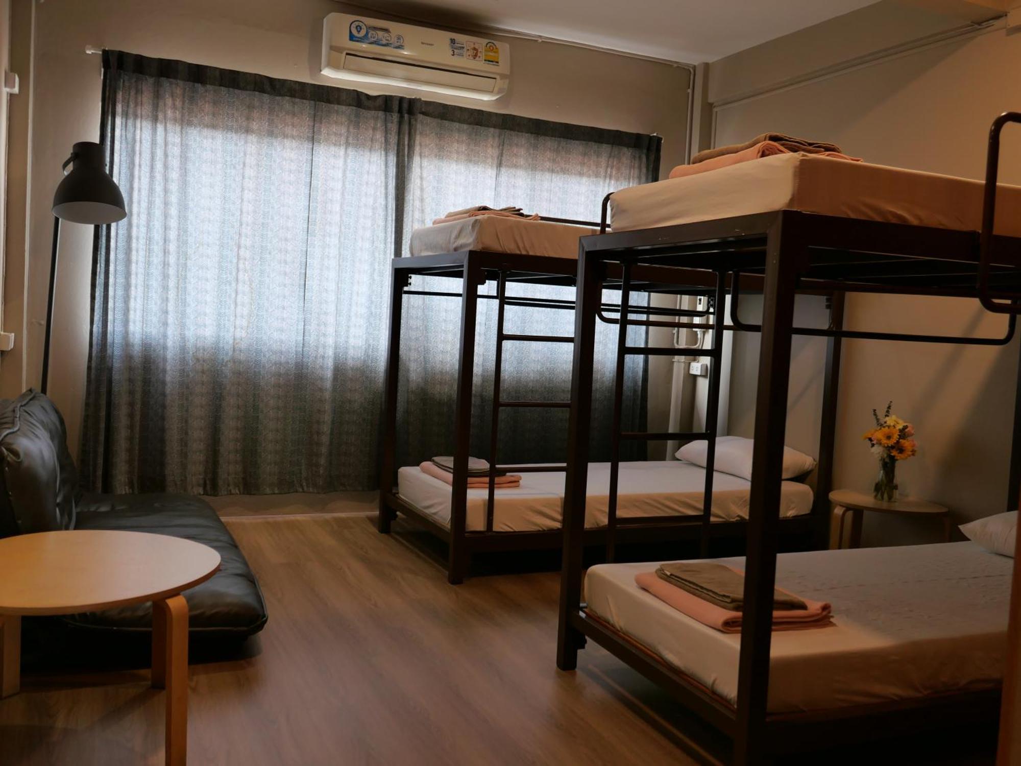 Films House Hostel 방샌 외부 사진